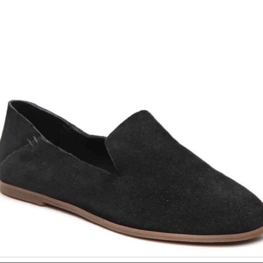 LUCKY BRAND “CALDYN” BLACK SUEDE PERFORATED SLIP ON LOAFER. BUSINESS CASUAL 6.5
